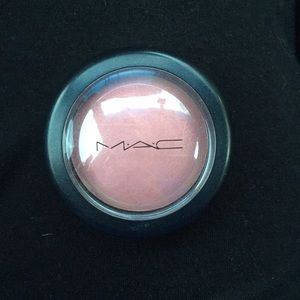MAC Dainty Mineralized Blush